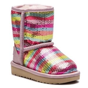 UGG Classic Short II Genuine Sheepskin Lined Mural Boots